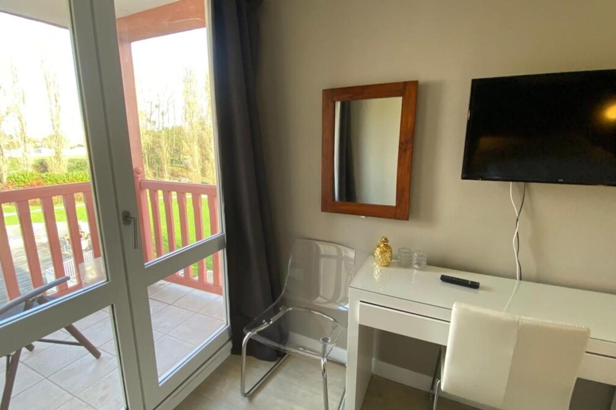 Very Nice 6 Person Apart With Swimming Pool Tennis Court And Car Park 202 Le Touquet Eksteriør billede